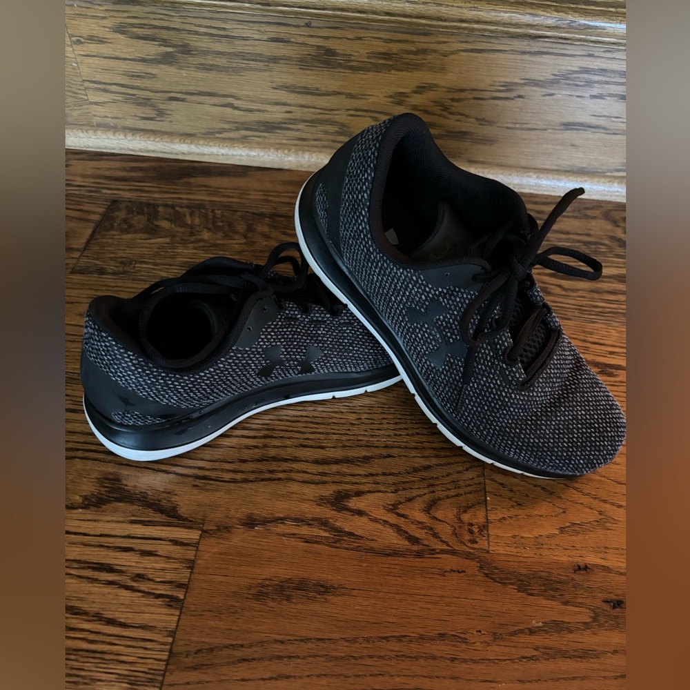 Under Armor size 7.5